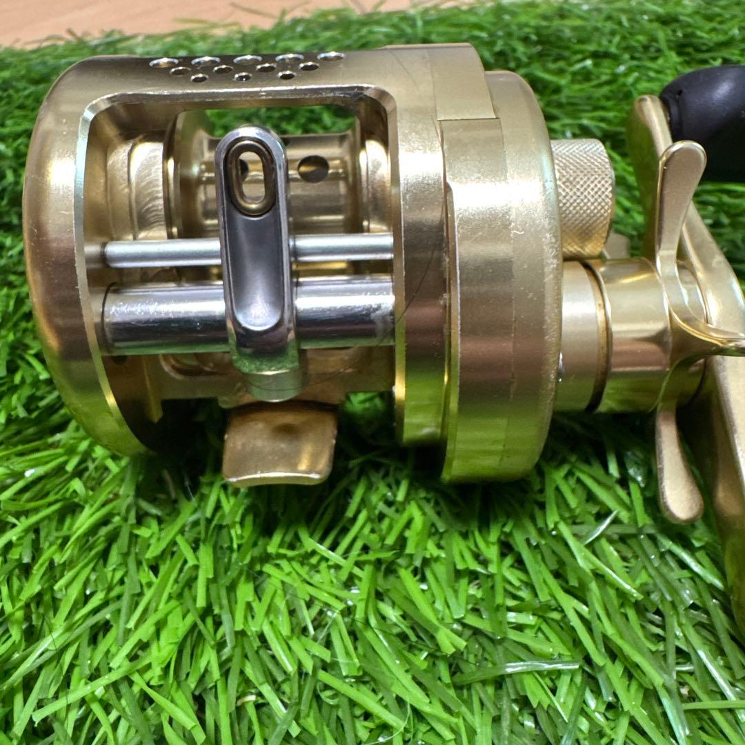 リール SHIMANO CALCUTTA CONQUEST 51