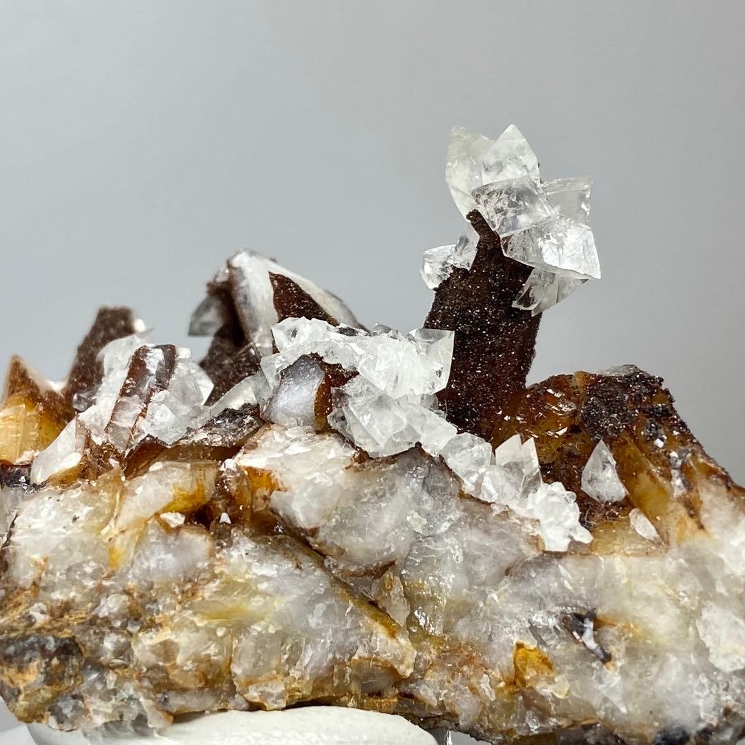 クォーツ　カルサイト　ロシア産　鉱物標本　原石　天然石　ストーン　共生　蛍光