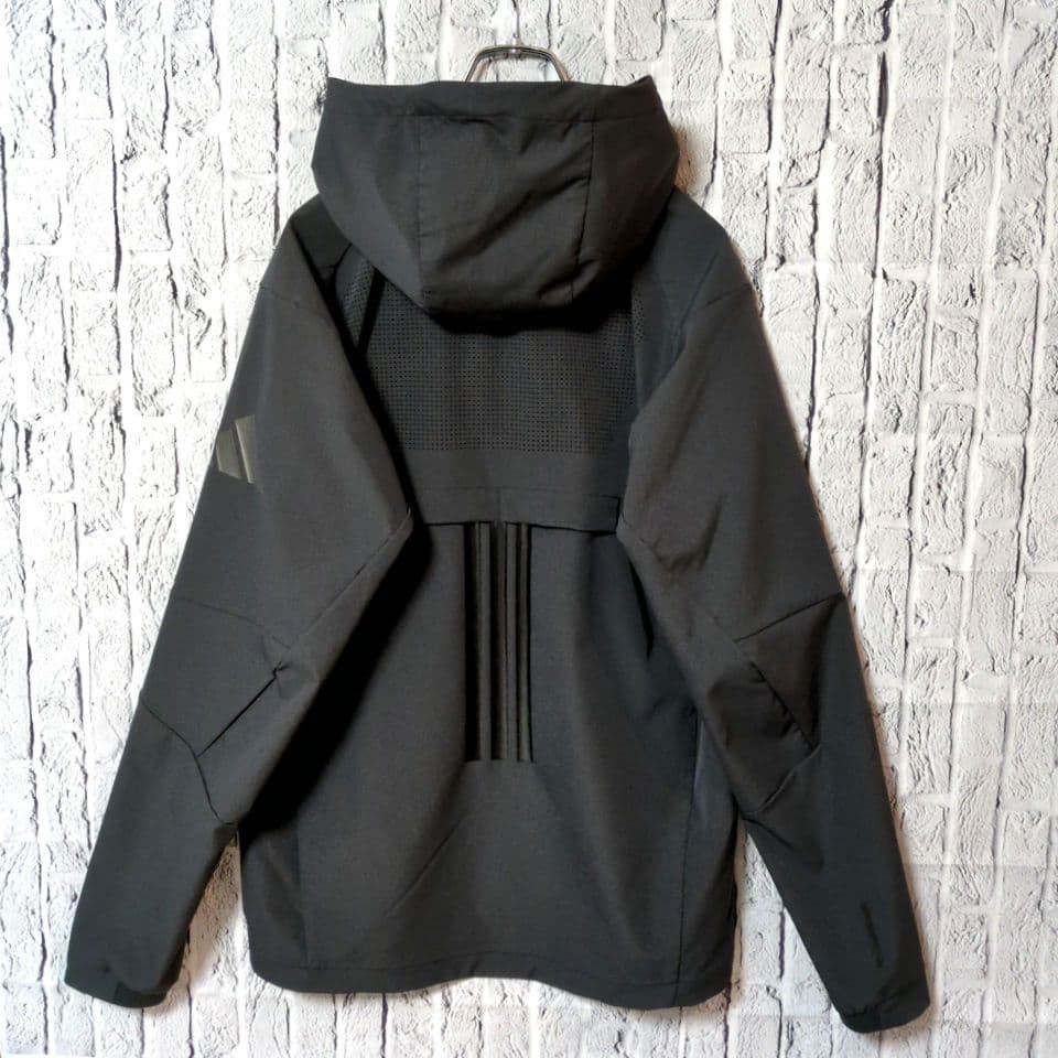 adidas プレミアム アクティブ レギュラーフィット ストレッチ ウーブン