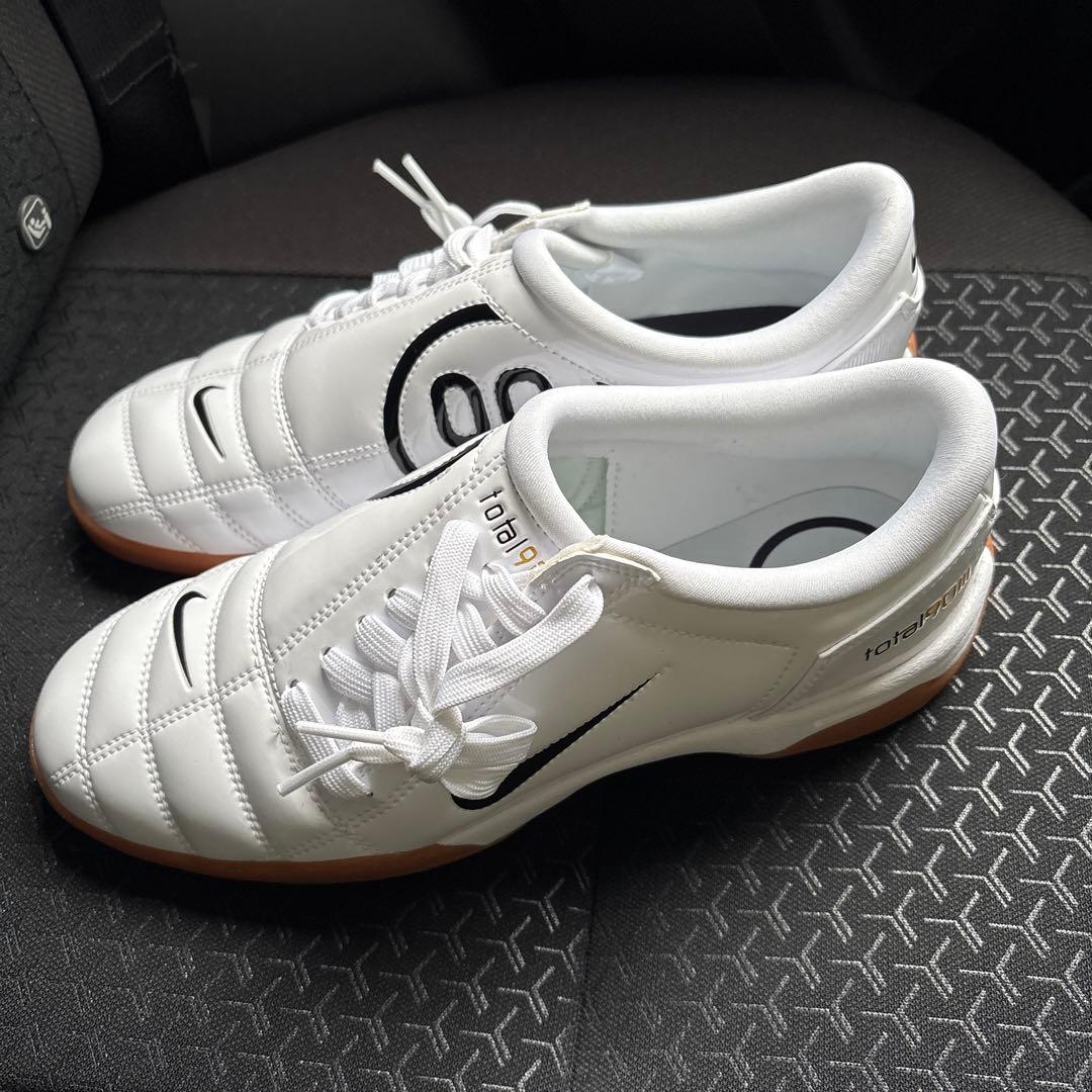 ナイキ　トータル90 26.5cm