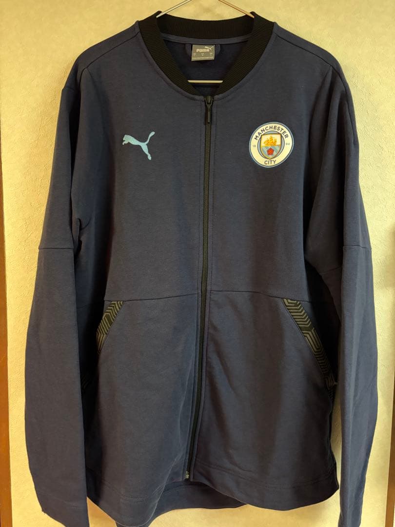 マンチェスターシティ　トレーニングスエット　上下セット　Lサイズ