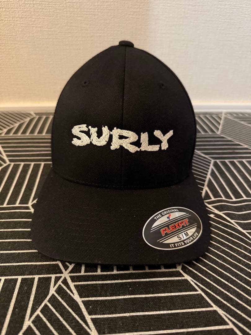 サーリー／SURLY フレックスフィットキャップ 黒 S-M