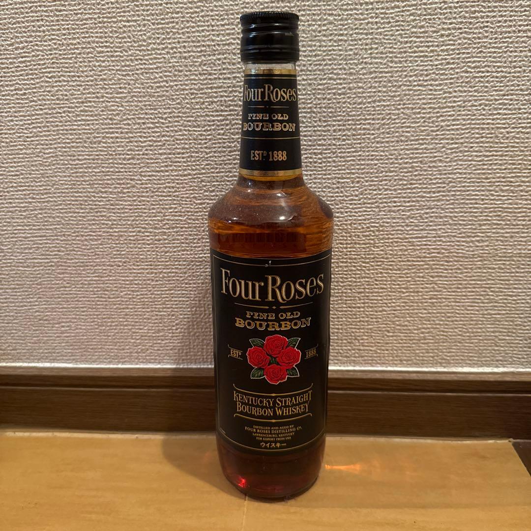 Four Roses Black フォアローゼスブラック バーボンウイスキー終売