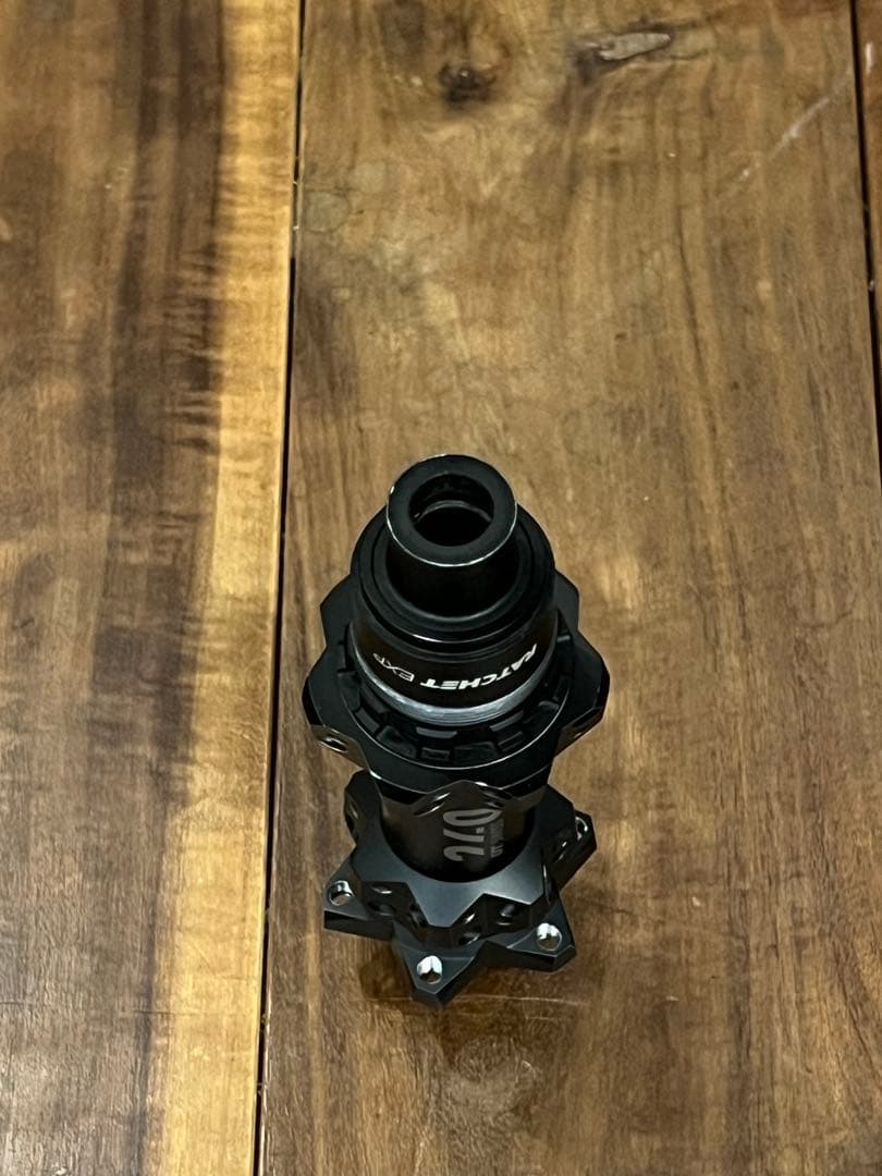 DT SWISS 240 EXP 148ミリ　28H