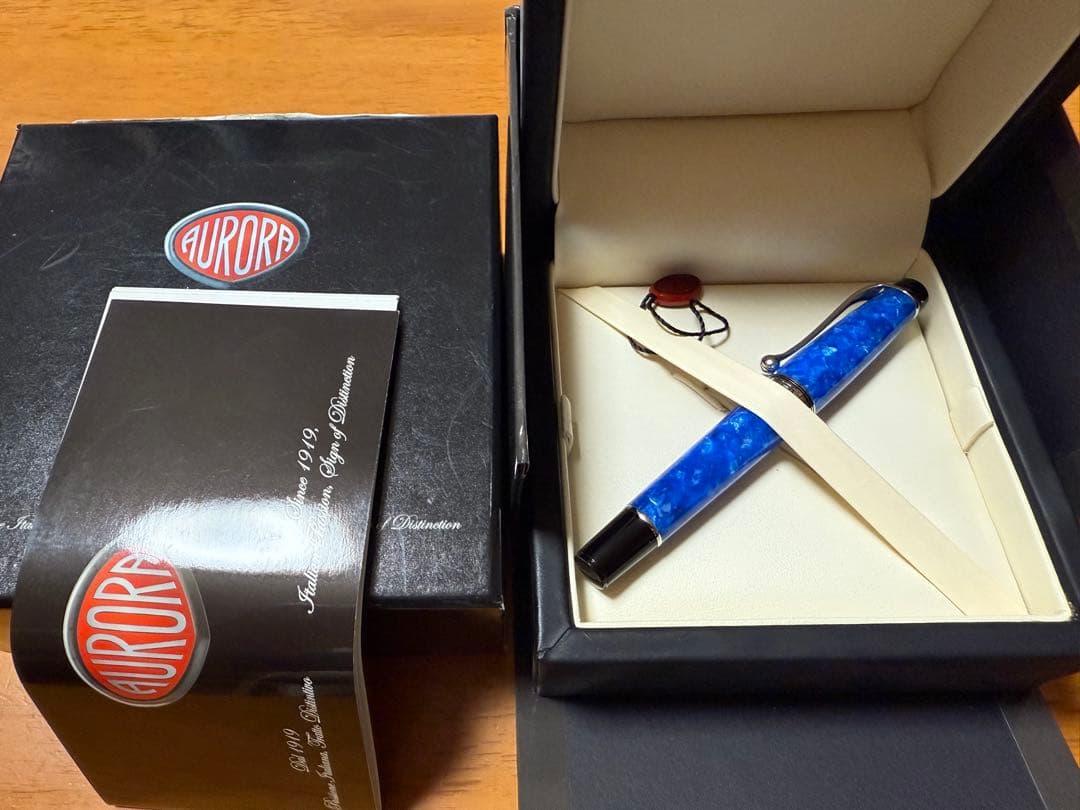中古　万年筆　アウロラ　アクア　M