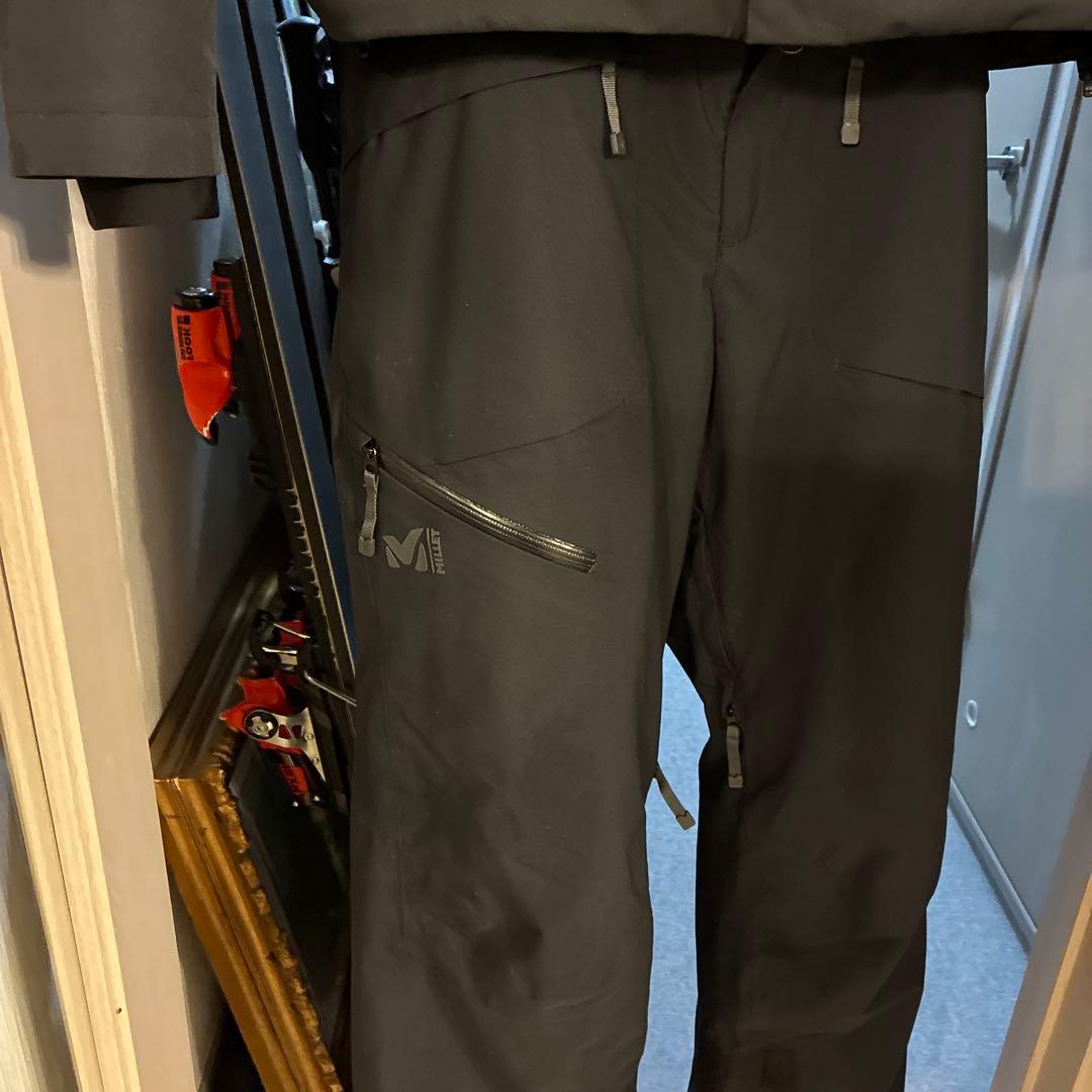 MILLET スキースノボウェア 上下セット ブラック 上 M、下 L