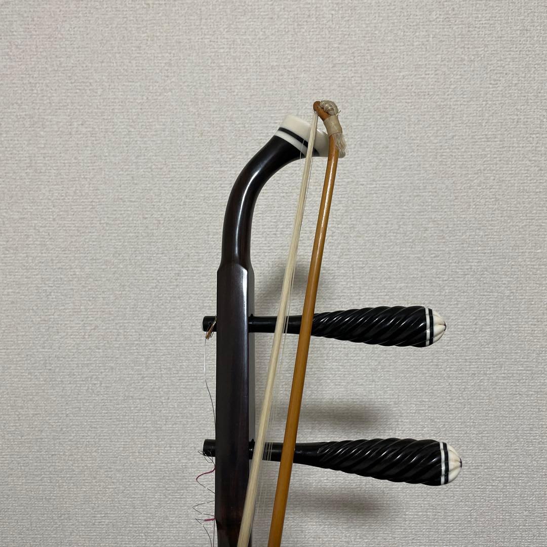 高級 二胡 中国 民族楽器 弦楽器 ケース付き 木製 ねじれ