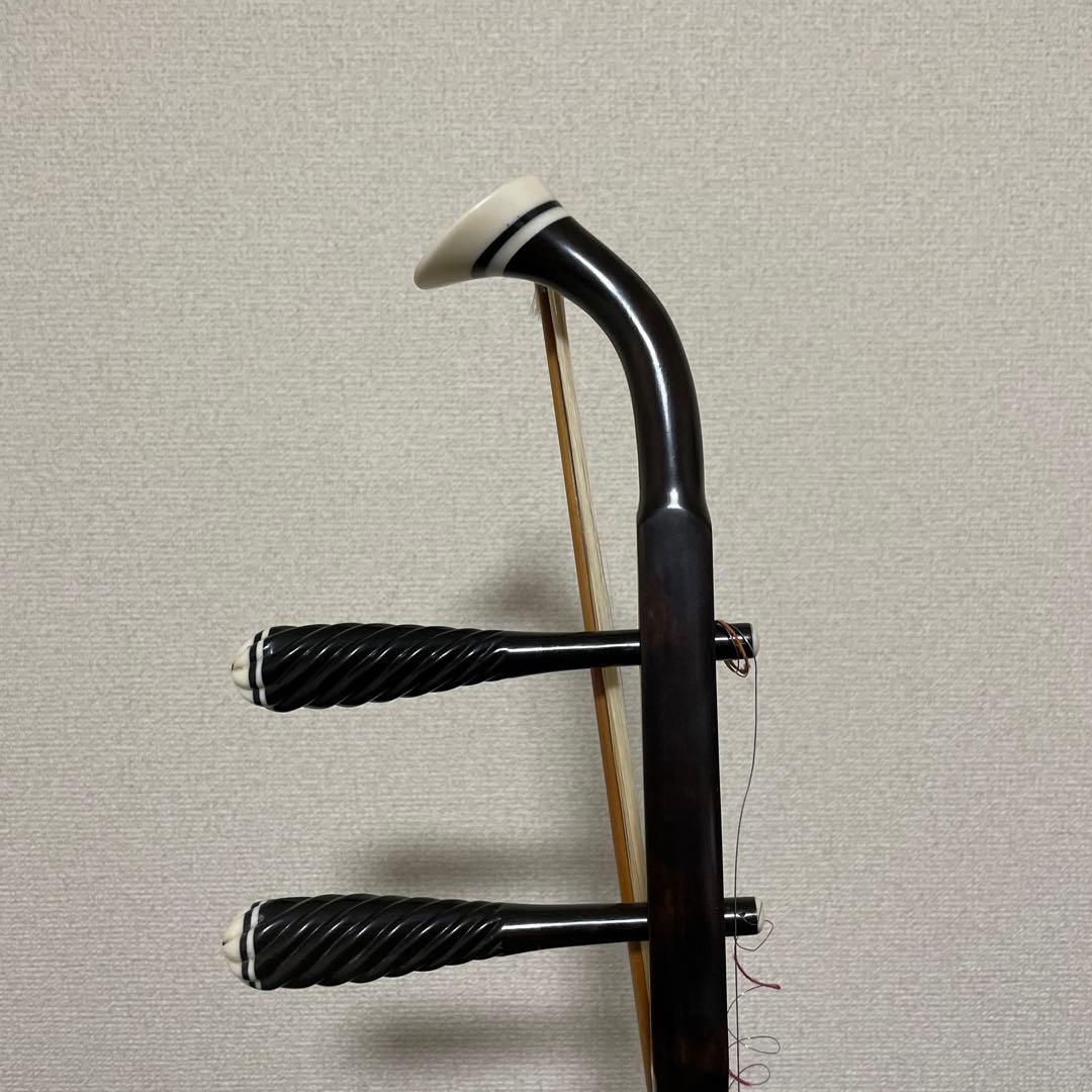 高級 二胡 中国 民族楽器 弦楽器 ケース付き 木製 ねじれ