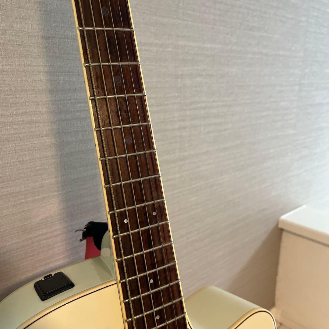 YAMAHA APX600 白色　エレアコ　ソフトケース付き