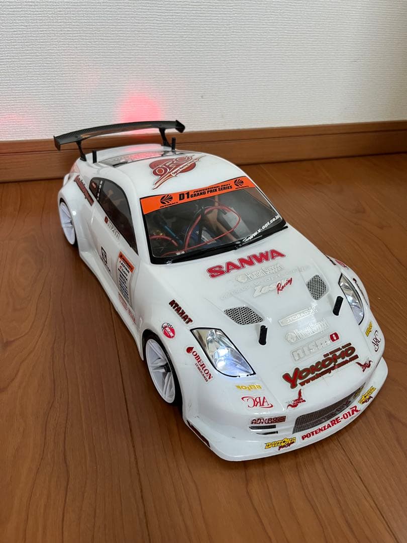 1/10 ラジコンドリフト ドリパケ Z33 LED電飾付おまけボディER34