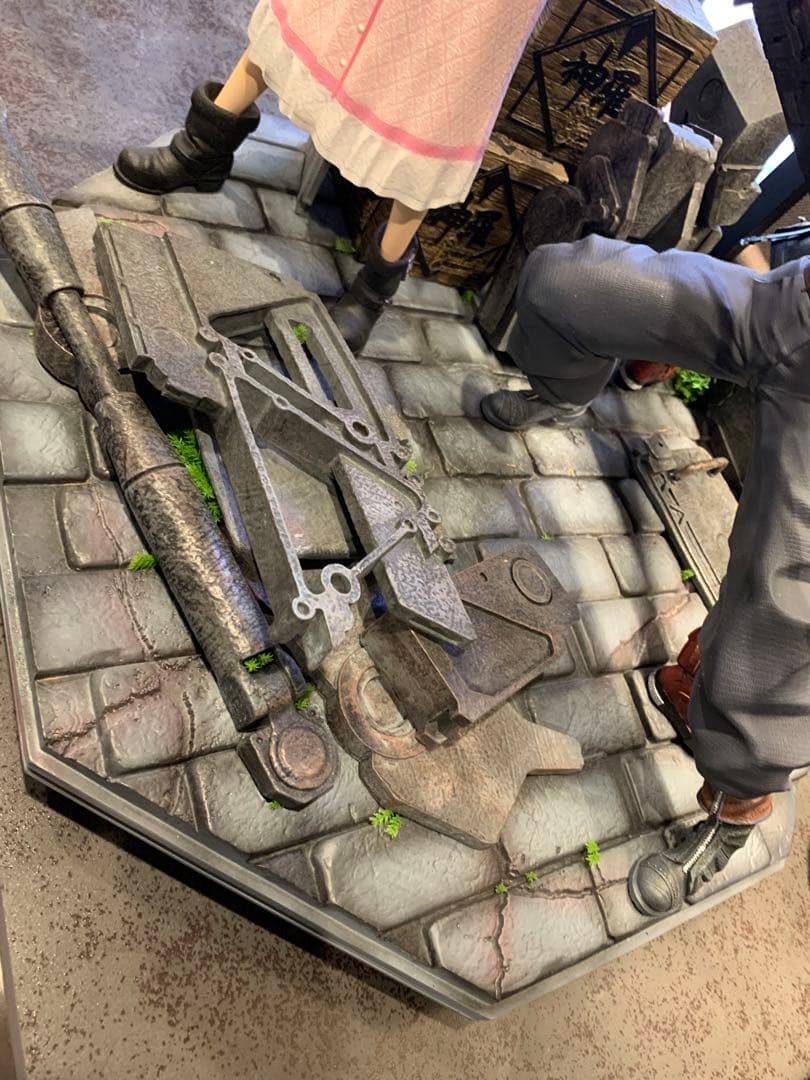 F4studio  ファイナルファンタジーVII   大型　スタチュー