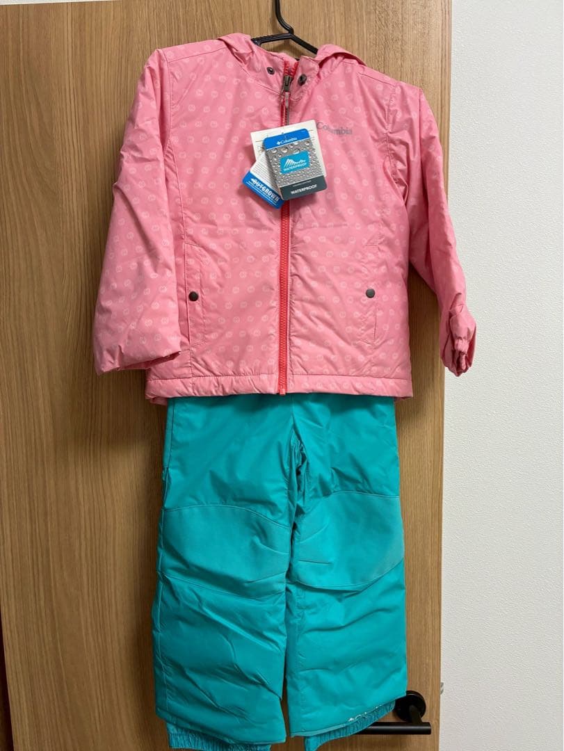 （新品）Columbia 子ども用スキーウェア ピンクと水色