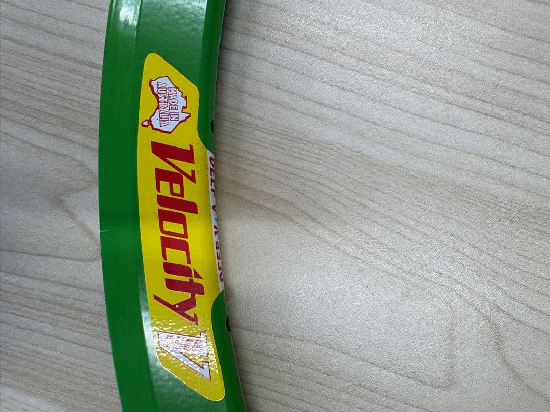 Velocity DEEP V 700C 32穴　緑色　リム