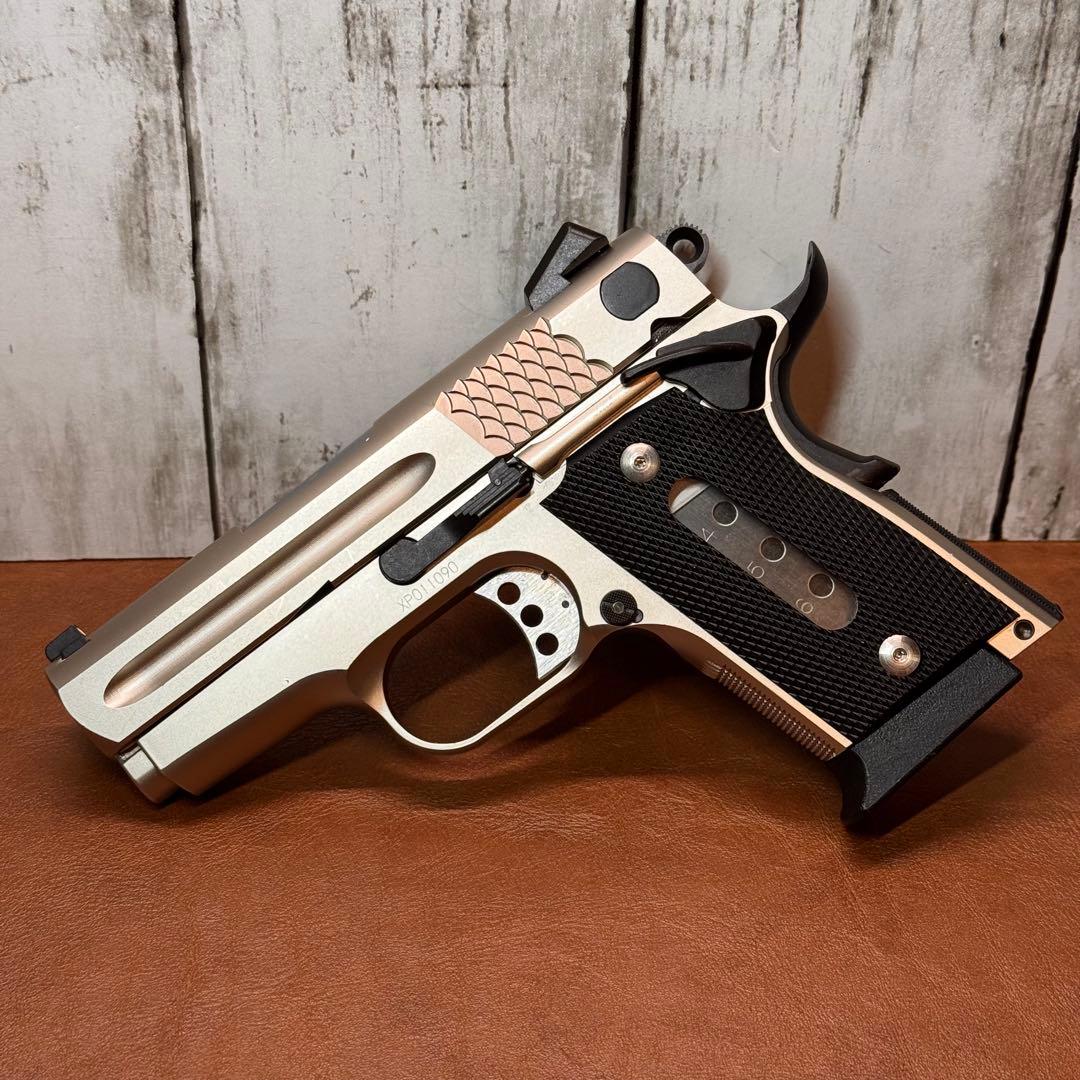 KSC M945 コンパクト・スパイダー　プレミアムメッキモデル　【絶盤品】