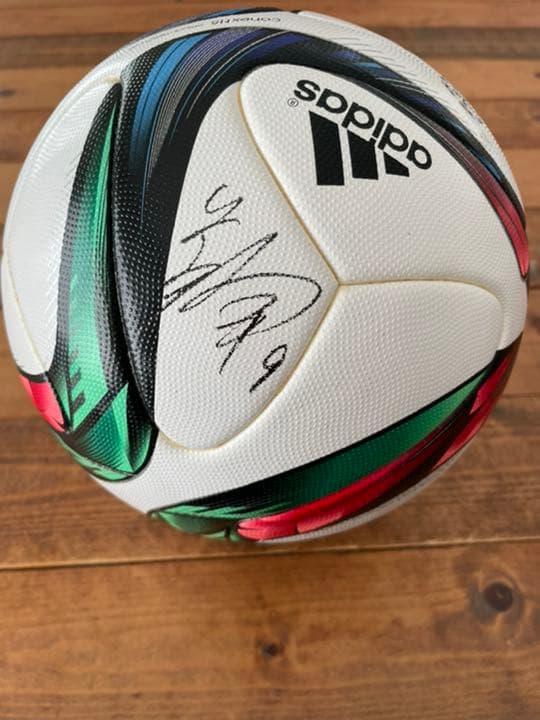 サッカーボール　サイン入り