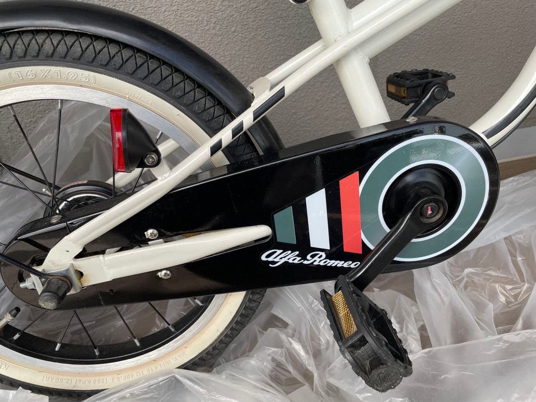 Alfa Romeo キッズ自転車 ホワイト　16インチ