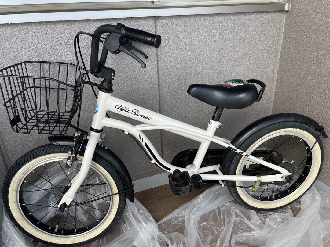 Alfa Romeo キッズ自転車 ホワイト　16インチ