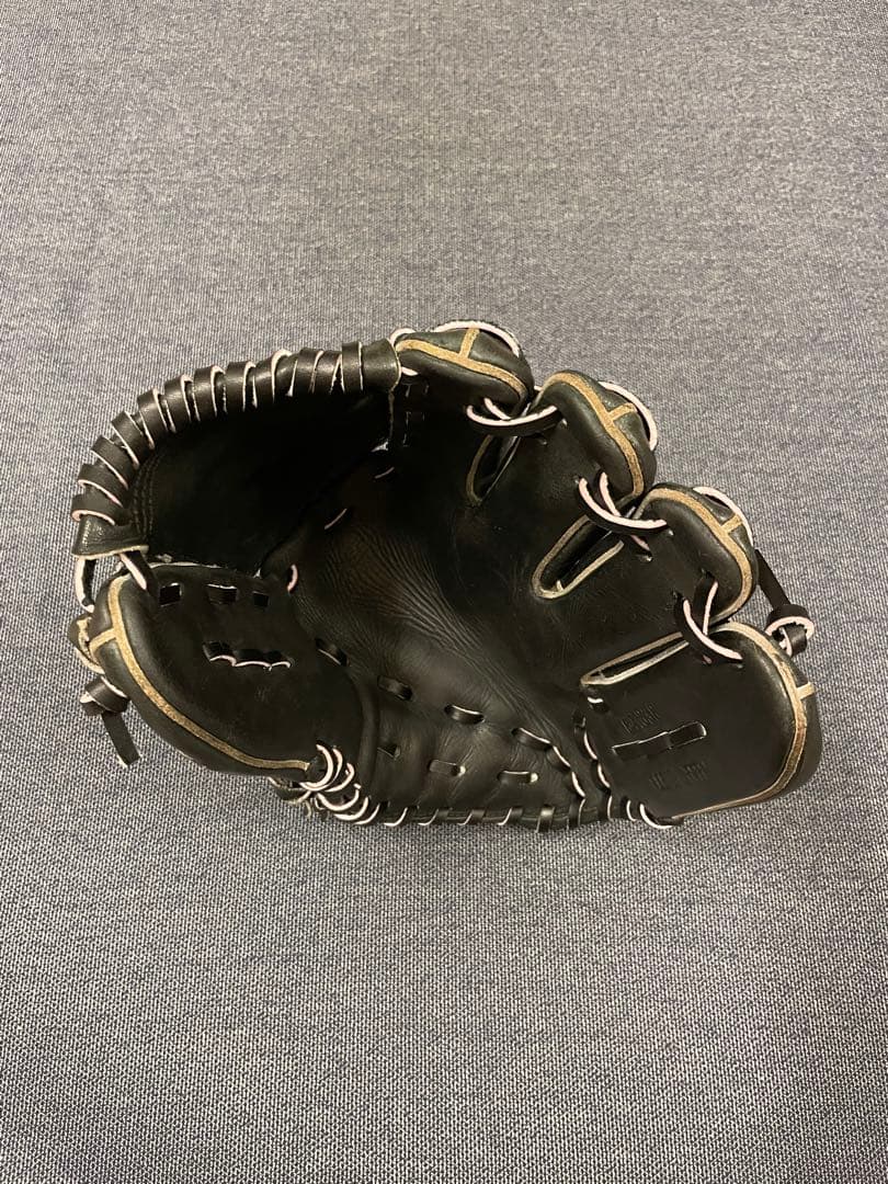 希少！　アンダーアーマー　野球 硬式グローブ 一般用　大人　右投げ　グラブ