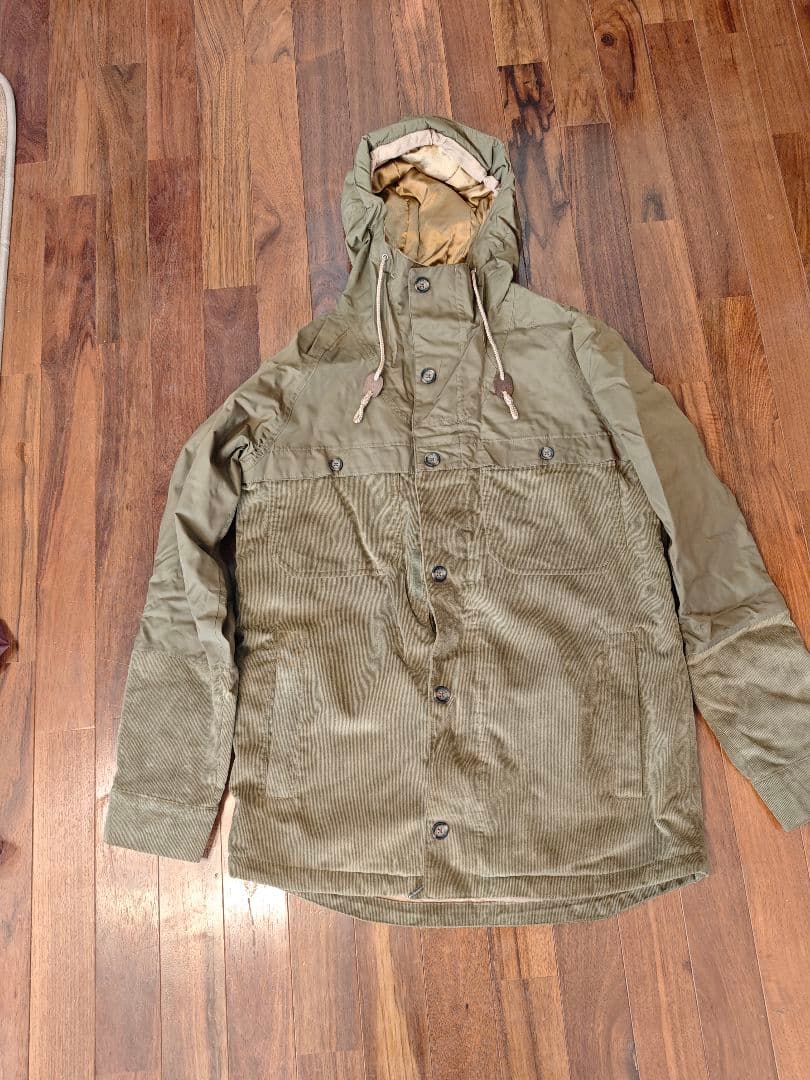 BURTON スノーボードウェア 　Sサイズ