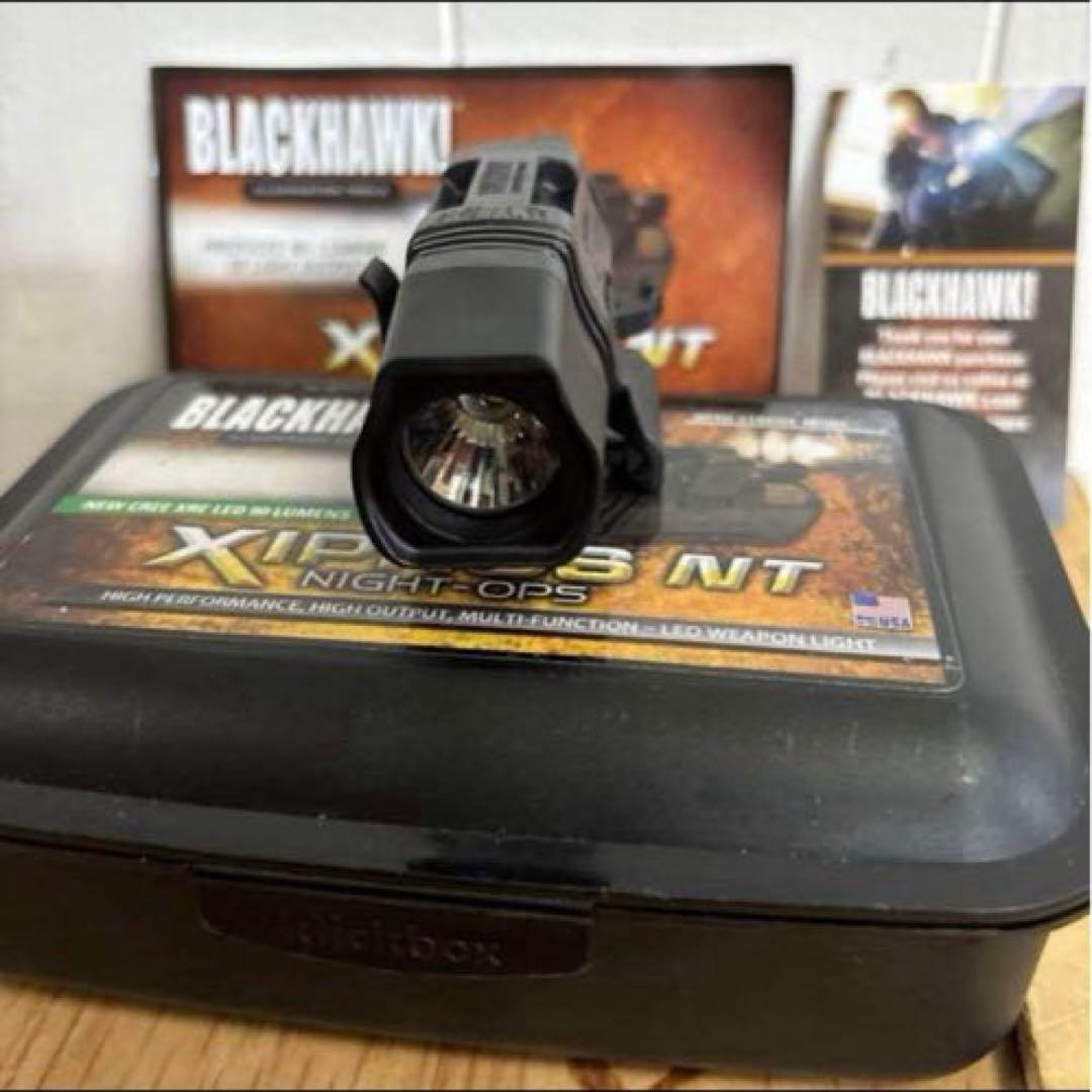 未使用品　米軍　USA製 BLACKHAWK XIPHOS NT ウェポンライト