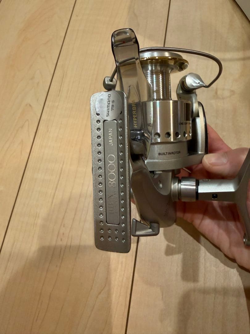 BB-X テクニウム 8000 スピニングリール 収納ケース付き