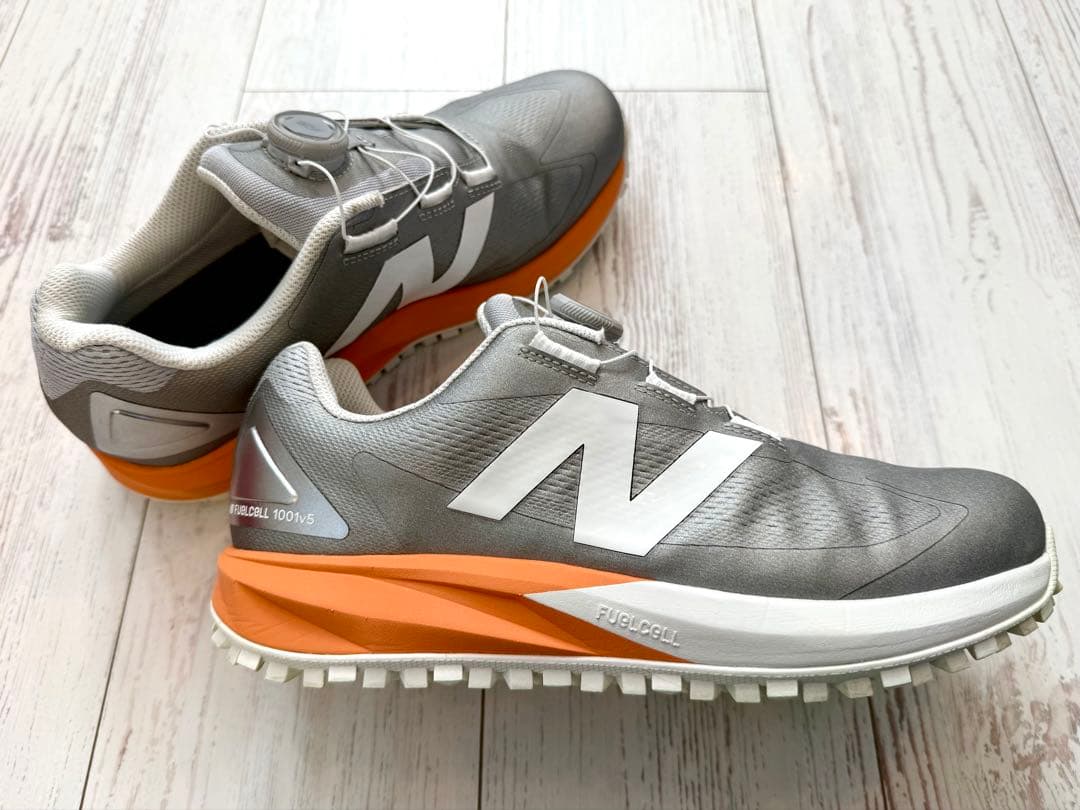 New Balance ゴルフシューズ シルバー/オレンジ