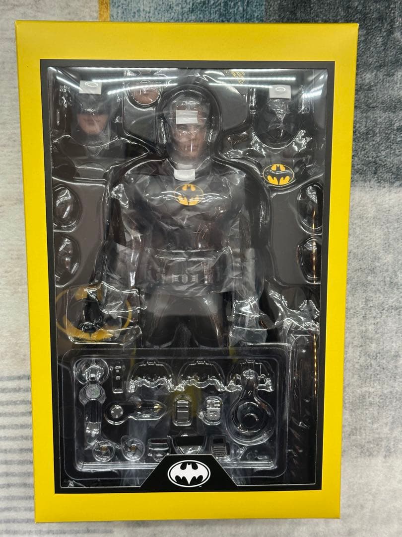 ホットトイズ　バットマン　モダンスーツ　フラッシュ