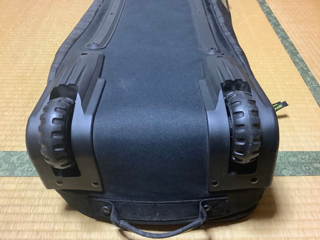 スノーボード用バッグ キャスター付DAKINE LOW ROLLER