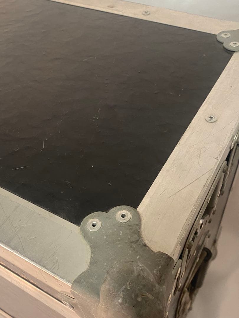 2786❣️ ARMOR ( アルモア ) 7Uラックケース　キャスター付き