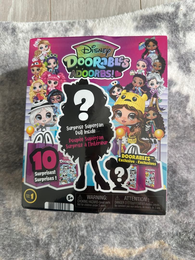 ドアラブルズ ADOORBS! サプライズ スーパーファン ドール　ディズニー