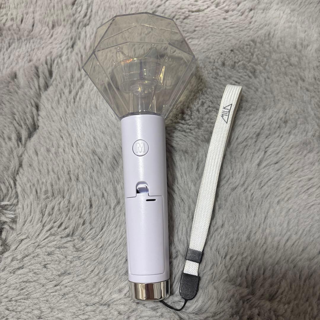 M!LK ミルクラスタル 2ペンライト