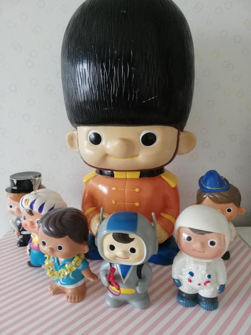 【レア　レトロ】 富士銀行　ボクちゃん店頭カウンター用+ノベルティ貯金箱6体