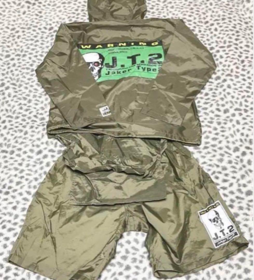 t.m.revolution ナイロン セットアップ パーカー ビニール人形