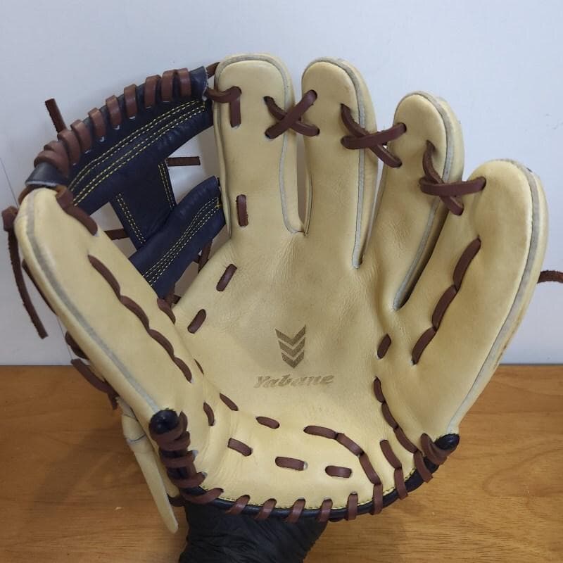 ヤバネ アマダナスポーツ イージーグラブ 人気カラー 美品 内野用 軟式グローブ