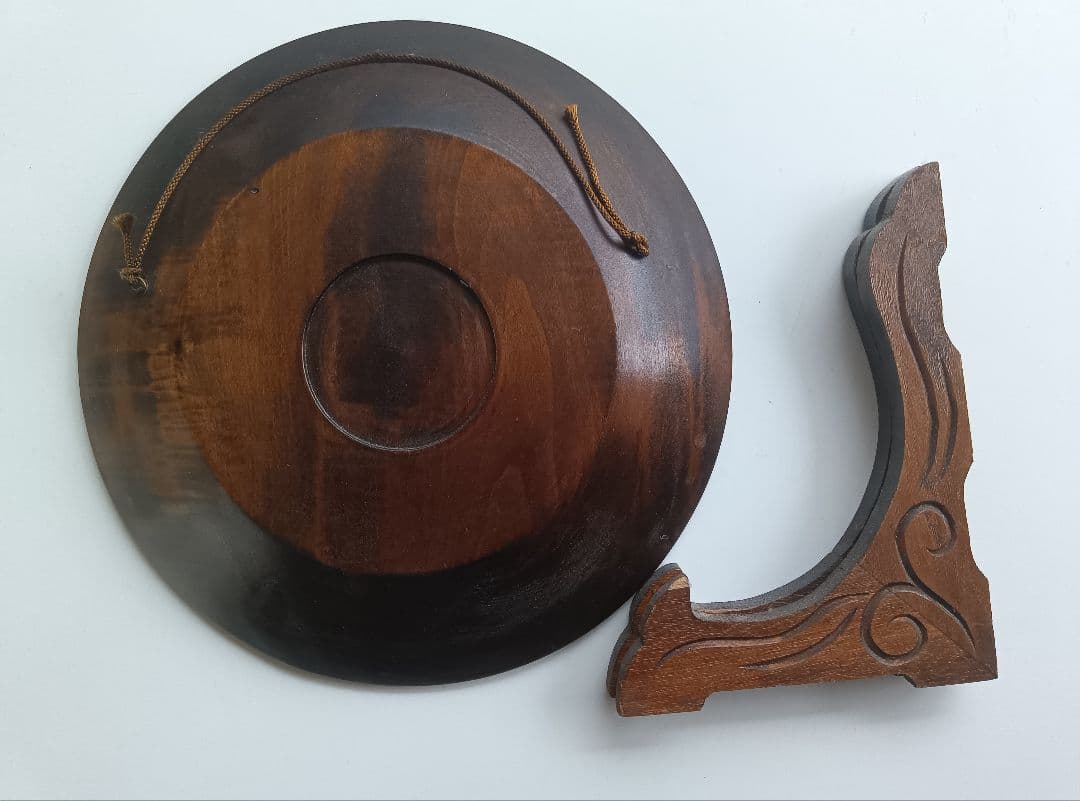 アイヌ木製盆（イタ）木彫り絵皿