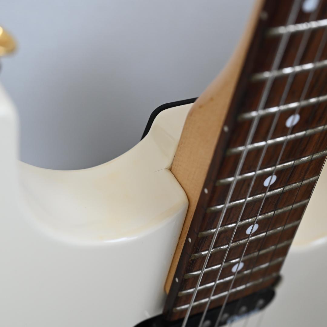 Charvel エレキギター ストラトタイプ ゴールドパーツ 中古 G021