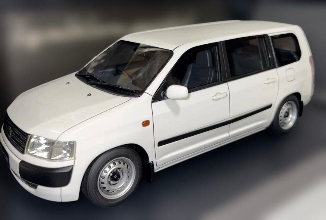 イグニションモデル Probox 1/18 プロボックス