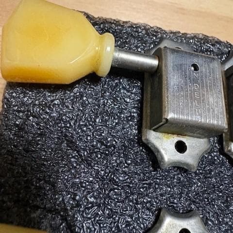 クルーソン 1コブ シングルライン エイジド KLUSON　ペグ　3連