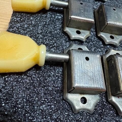 クルーソン 1コブ シングルライン エイジド KLUSON　ペグ　3連