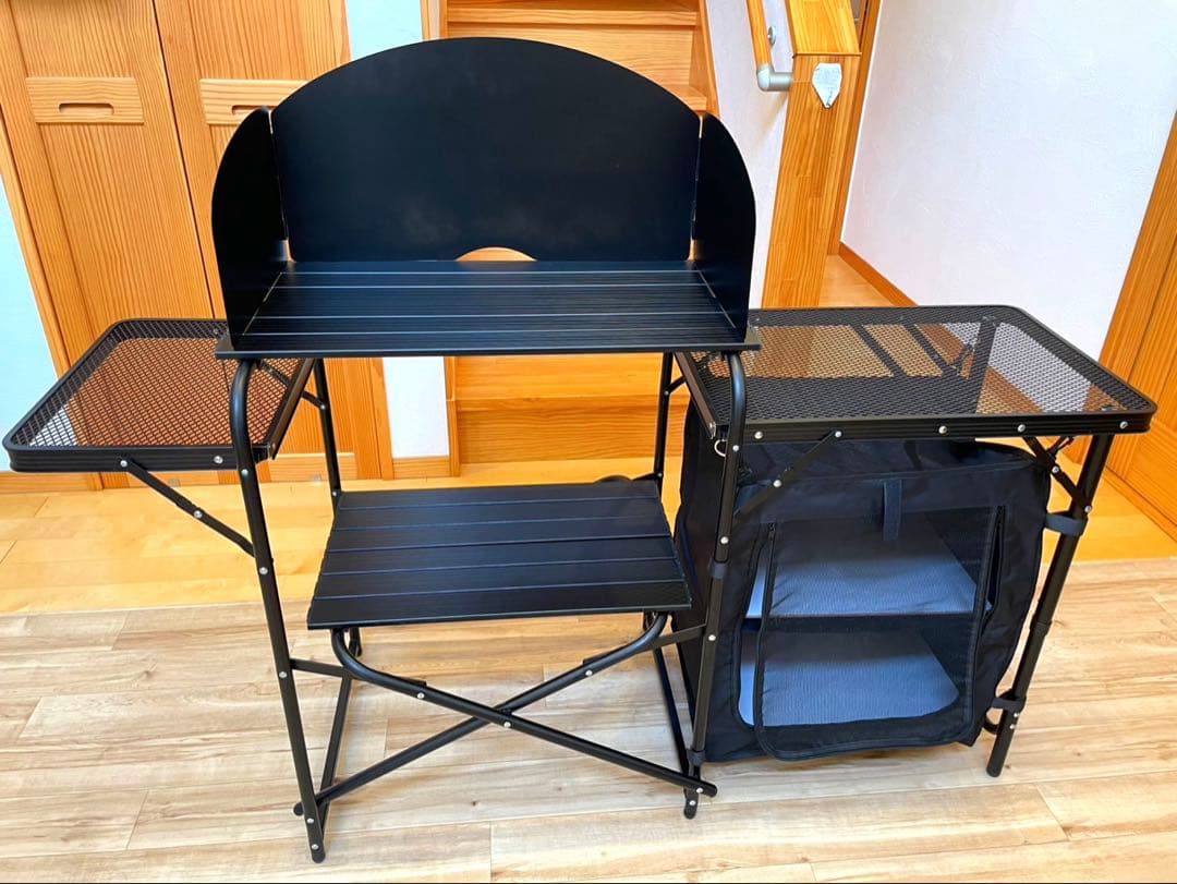 キャンプ　キッチンテーブル