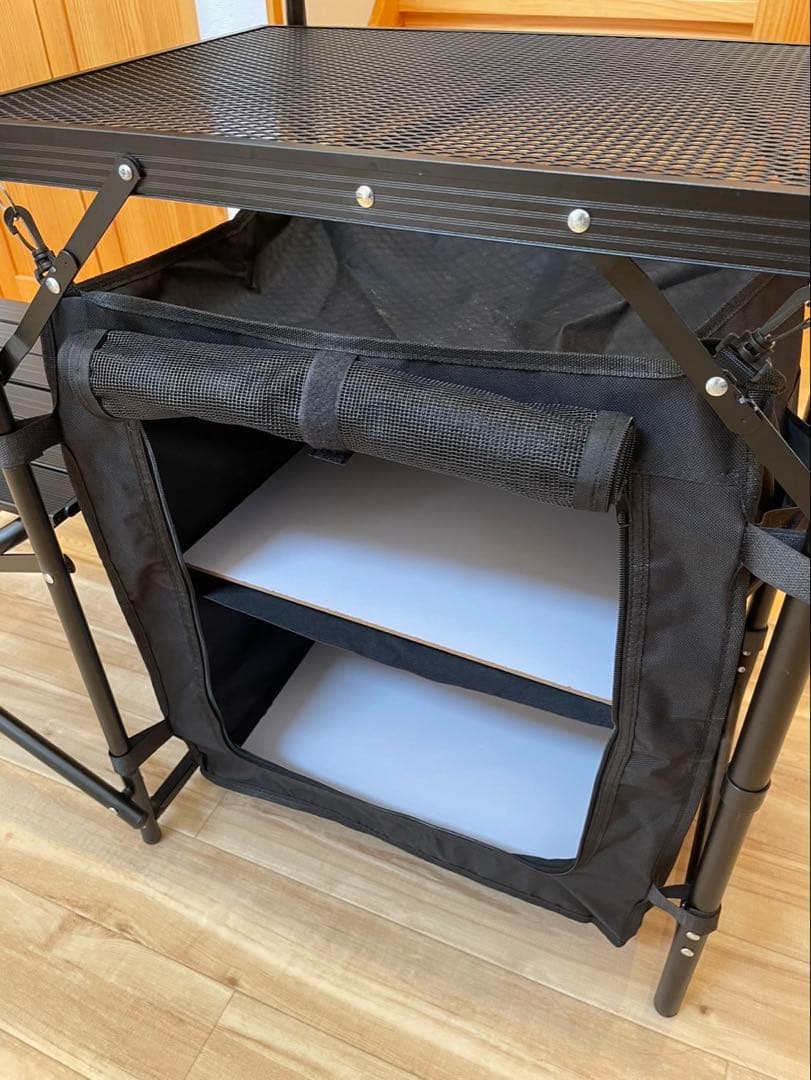 キャンプ　キッチンテーブル