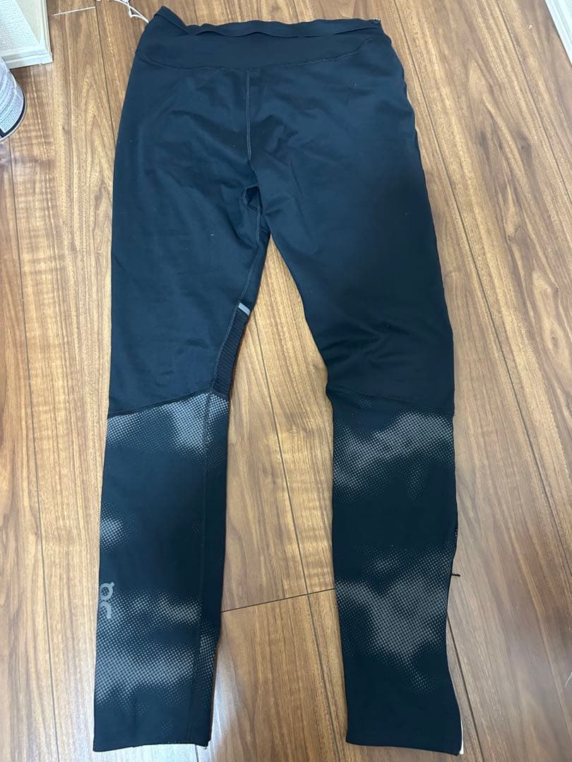 on ランニング　タイツ　新品未使用