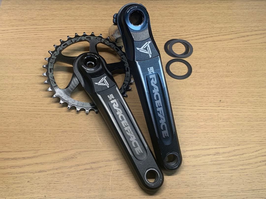 レースフェース　タービンクランク　175mm　中古