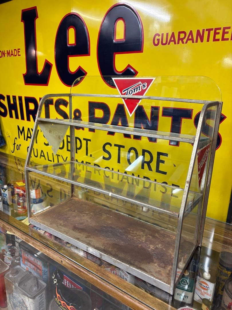 Tom's ヴィンテージショーケース