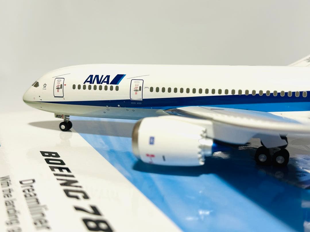 全日空商事 1/200 ANA 787-8 モデル NH20042