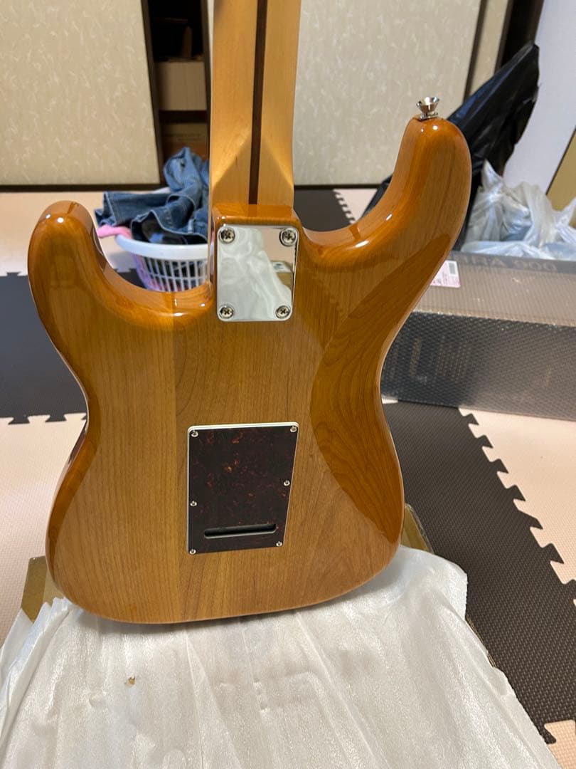 ギター Fender Hybrid II Stratocaster Vintage