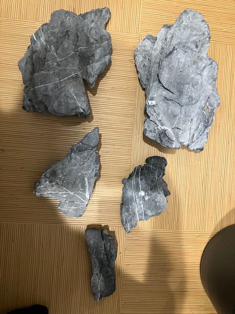 ADA龍王石 親石2つ　副石3つ