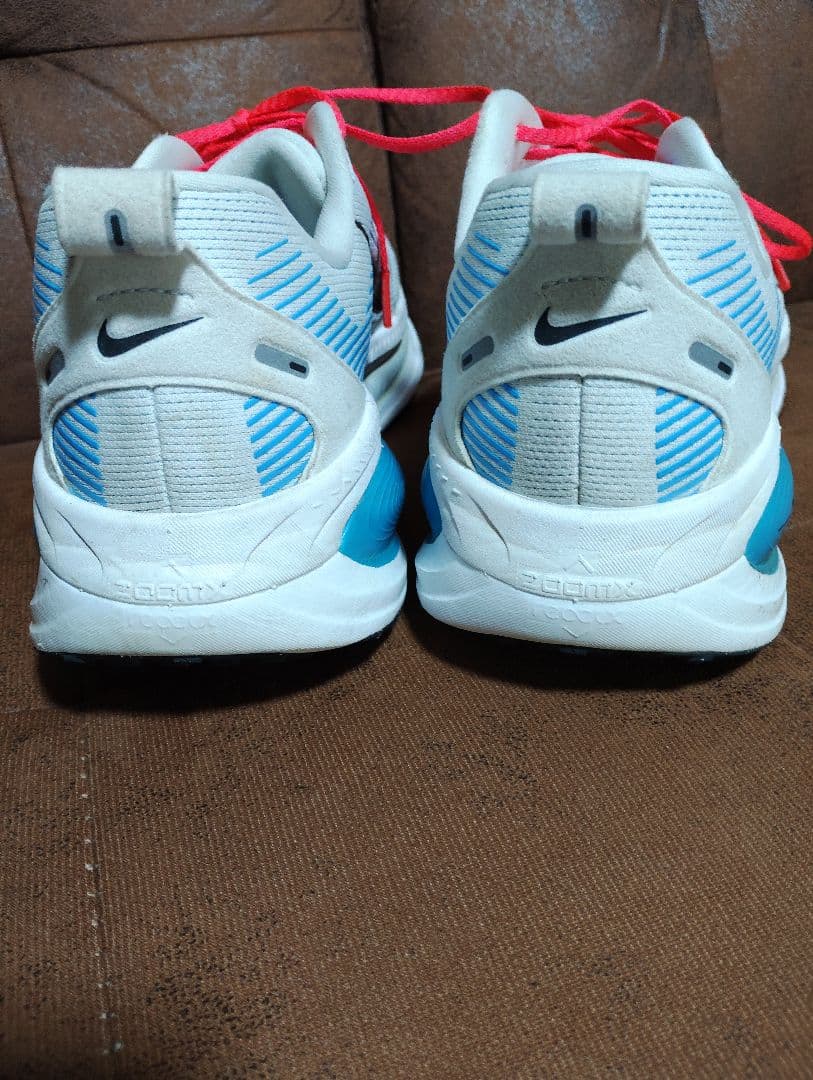 Nike　ボメロ18　29.0cm