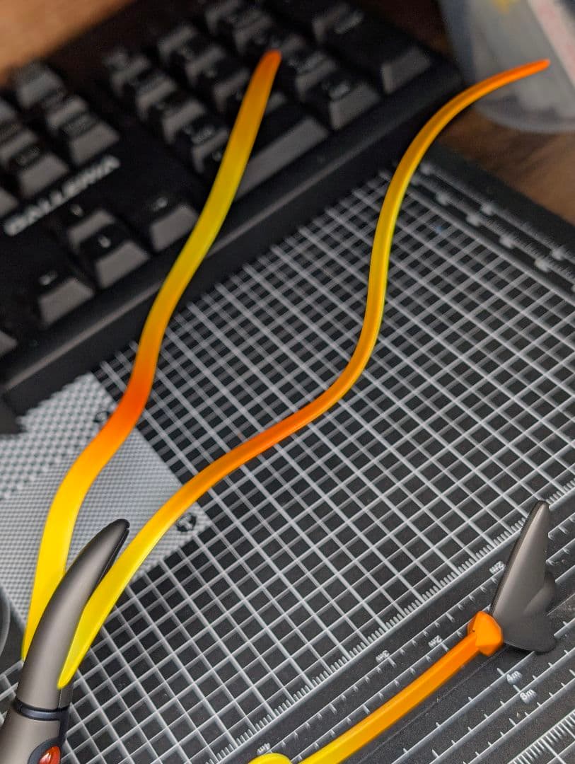 黒いメガレックウザ　全塗装　完成品　ポケプラ