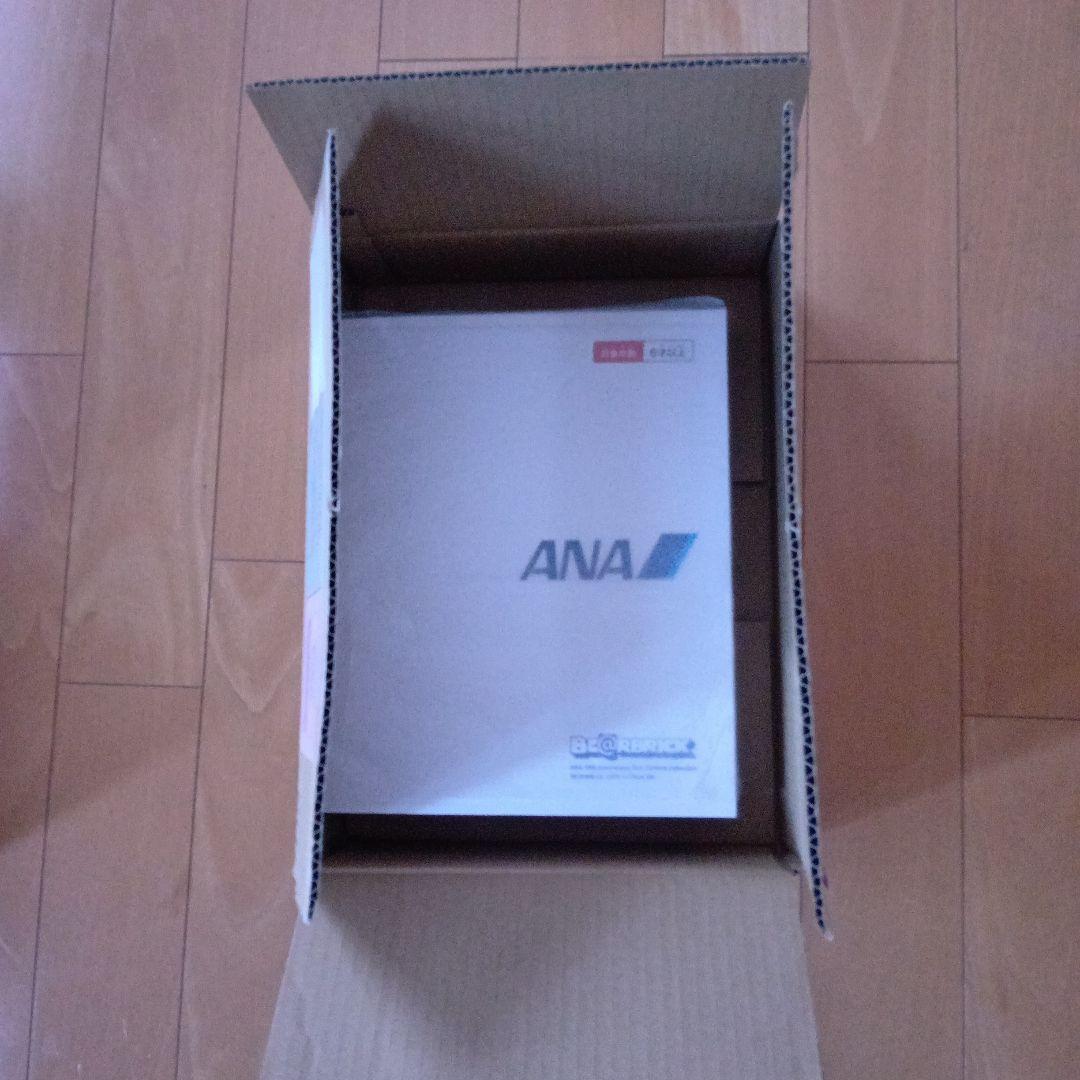 ＜ANAオリジナル＞BE@RBRICK ANA創立70周年歴代制服コレクション